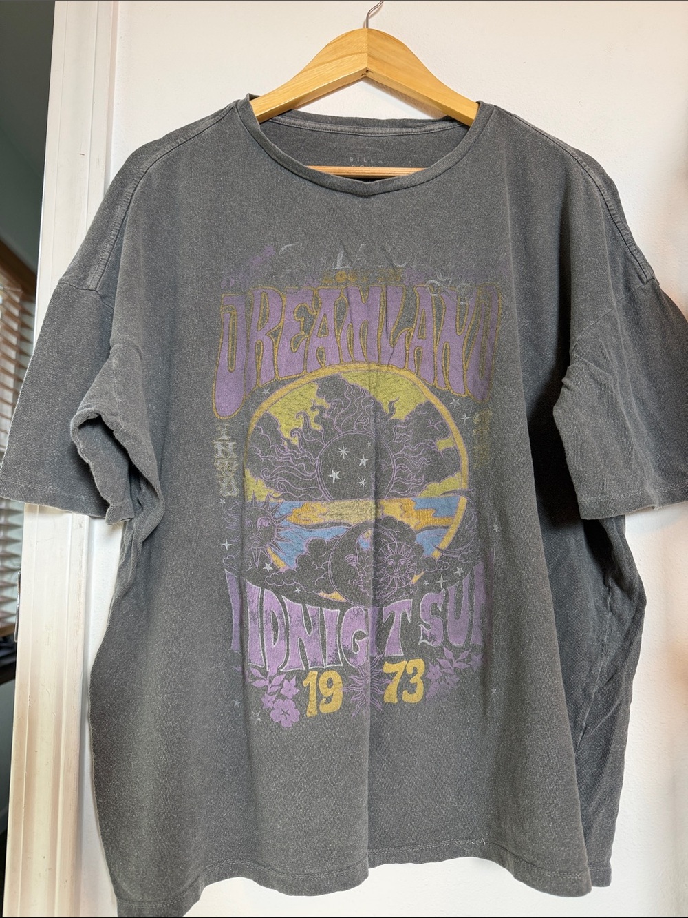 Billabong Vintage-Style Black Graphic Tee - Dreamland Midnight Sun